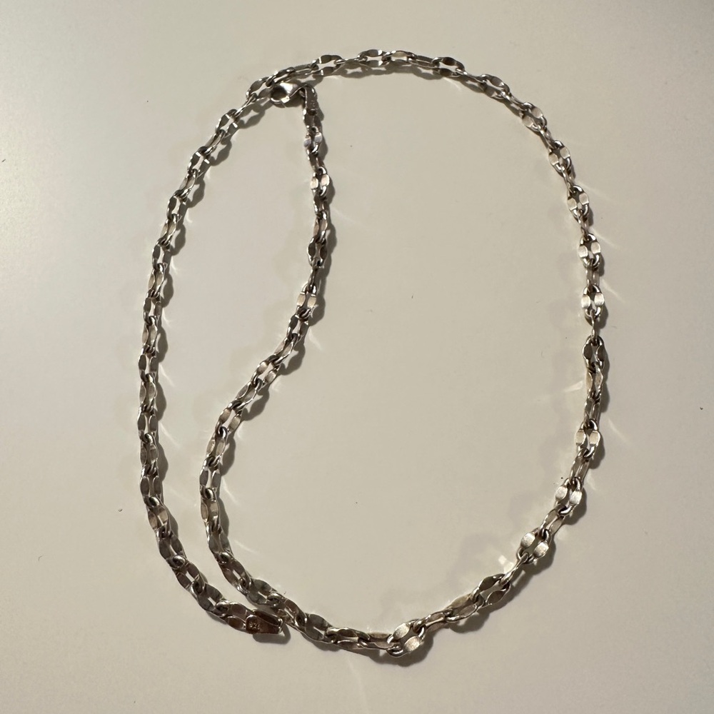 Elegant Silver Chain Necklace